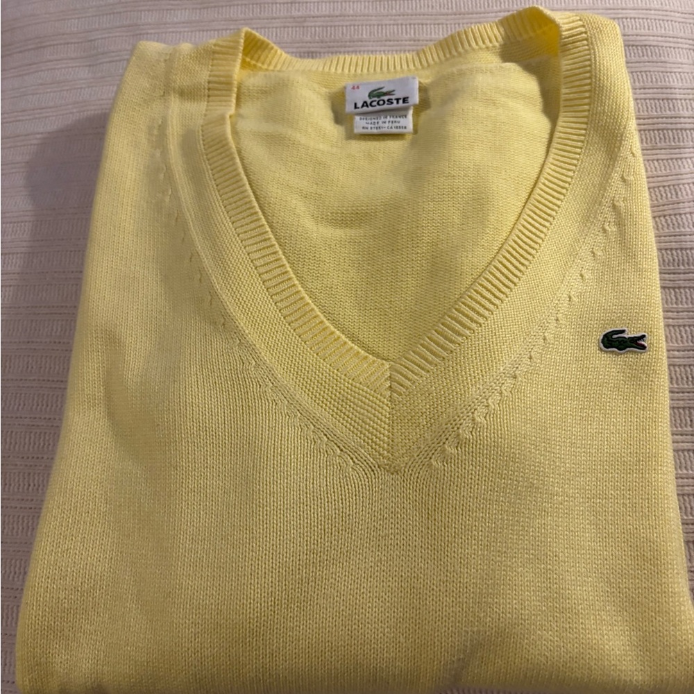 Lacoste Men's V-Neck 100% cotton Sweater in pale yellow size 44